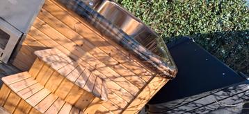 Houtgestookte jacuzzi ( hottub) beschikbaar voor biedingen