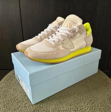 Super gave Philippe Model sneakers maat 42 beschikbaar voor biedingen