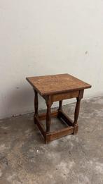 Massief houten bijzettafel, Antiek en Kunst, Antiek | Meubels | Tafels, Ophalen