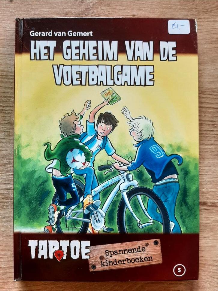 AvD 1176 Het geheim van de voetbalgame Gerard van Gemert, Boeken, Kinderboeken | Jeugd | onder 10 jaar, Zo goed als nieuw, Fictie algemeen