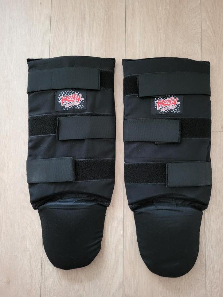 Ronin boks/vechtsport scheen beschermers, maat M, Sport en Fitness, Boksen, Zo goed als nieuw, Boksbeschermers, Ophalen of Verzenden