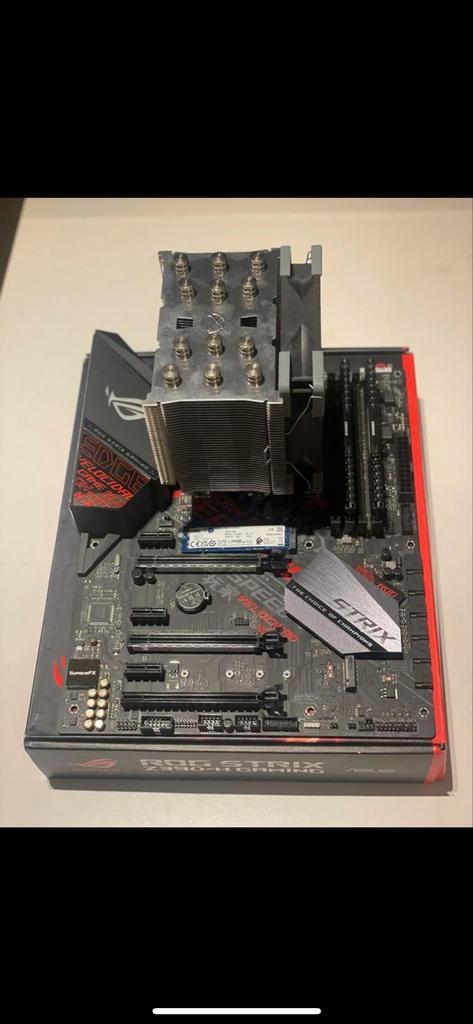 ASUS ROG STRIX Z390-H Gaming + i5-9400F + 16GB RAM, Computers en Software, Moederborden, Zo goed als nieuw, DDR4, Ophalen