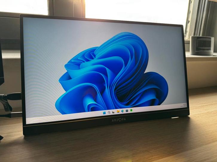 Arzopa 17.3 inch Portable Monitor HDR, Computers en Software, Monitoren, Zo goed als nieuw, 60 Hz of minder, HDMI, USB-C, Ingebouwde speakers