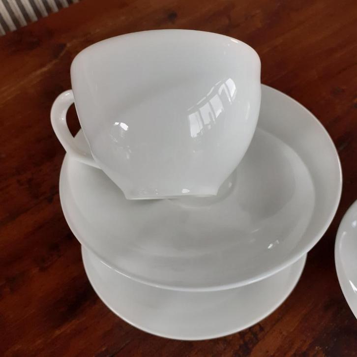 Wedgwood SOLAR thee/koffie kop en schotels Ø 9 cm, Huis en Inrichting, Keuken | Servies, Zo goed als nieuw, Wedgwood, Porselein