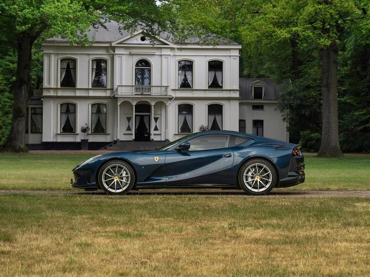 Ferrari 812 Superfast | Atelier Car | Blu Swaters | Veel alc, Auto's, Ferrari, Bedrijf, Te koop, 812 Superfast, ABS, Achteruitrijcamera