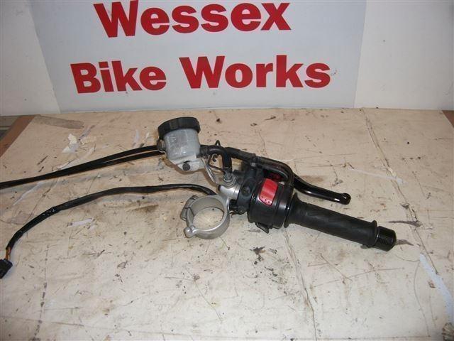 Suzuki GSXR600 K4 clip ons stuurschakelaars radiale rempomp, Motoren, Tuning en Styling, Ophalen of Verzenden