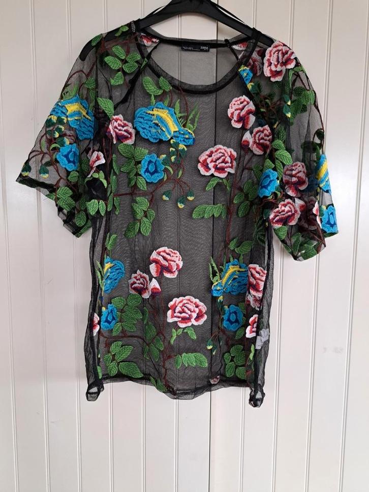 Zara top met grote bloemenborduursels, mt.L, Kleding | Dames, Blouses en Tunieken, Nieuw, Maat 42/44 (L), Zwart, Verzenden