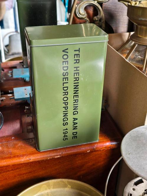 Welfare Biscuits Ter herinnering aan de voedseldroppings '45, Verzamelen, Blikken, Overige, Overige merken, Ophalen of Verzenden
