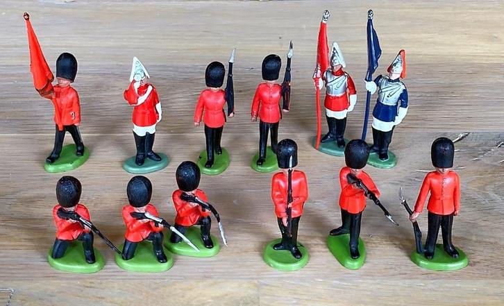 Britains made in Hong Kong 12 x Royal Guards Miniaturen 1968, Verzamelen, Poppetjes en Figuurtjes, Zo goed als nieuw, Ophalen of Verzenden