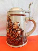 Ceramarte pul Kössinger in diep reliëf, Antiek en Kunst, Antiek | Keramiek en Aardewerk, Ophalen of Verzenden