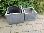 2 grijze tuin/terraspotten gratis ophalen, Tuin en Terras, Gebruikt, Tuin, Vierkant, Ophalen of Verzenden