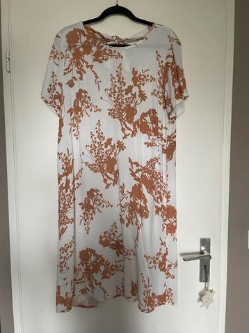 Dames witte jurk dress met cognac bloemen mt M beschikbaar voor biedingen