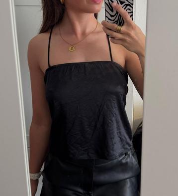 Topje, satijnlook, zwart maat 32 t/m 44 beschikbaar voor biedingen