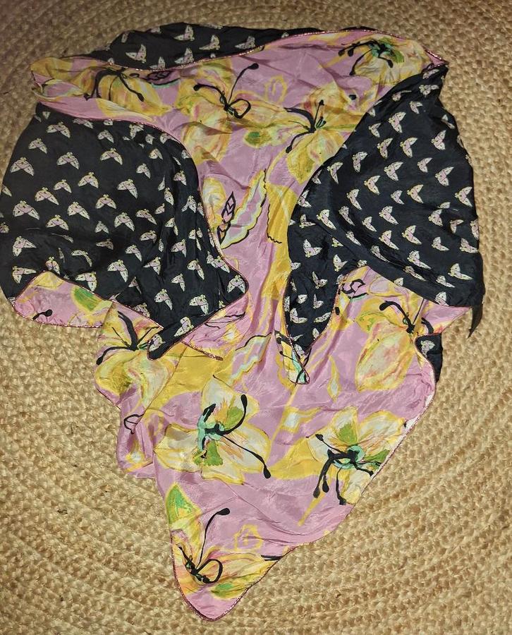 Grote soepele driehoek sjaal Pom Amsterdam IZGS, Kleding | Dames, Mutsen, Sjaals en Handschoenen, Zo goed als nieuw, Sjaal, Maat 42/44 (L)