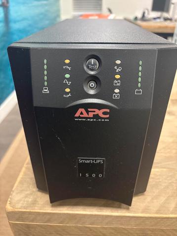 APC Smart-UPS SUA1500I - Gebruikt, incl. boekjes beschikbaar voor biedingen