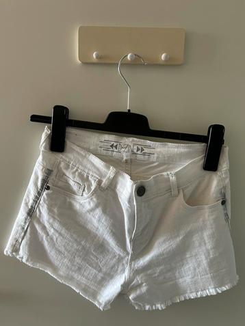 Korte broek D-zine mt 164/170 beschikbaar voor biedingen