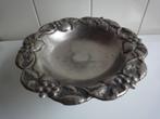 Bonbonschaal op voet, mooi bewerkt en vertind, Antiek en Kunst, Antiek | Schalen, Ophalen of Verzenden