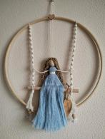 Macramé meisje op schommel. Sisters Forever., Ophalen of Verzenden, Nieuw