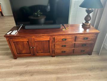 Mooi houten TV meubel - 181cm breed beschikbaar voor biedingen