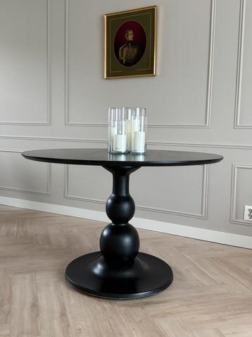 WOOOD eettafel rond/ mangohout beschikbaar voor biedingen