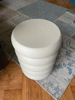 Leuk bijzettafeltje van Leenbakker, Ophalen, Minder dan 55 cm, Rond, Zo goed als nieuw