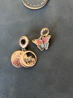 2 Zilveren Bedels, Overige merken, Gebruikt, Ophalen of Verzenden, 2 of 3 bedels