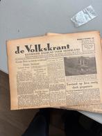 (D) Originele kranten De Volkskrant 1945 – na de bevrijding, Verzamelen, Militaria | Tweede Wereldoorlog, Verzenden, Overige soorten