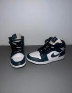 Nike air Jordan 1 mid midnight, Blauw, Nike air Jordan, Ophalen of Verzenden, Zo goed als nieuw