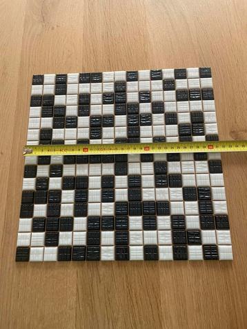 Doos Mozaïek tegeltjes/matten zwart/wit voor 4 m2. beschikbaar voor biedingen
