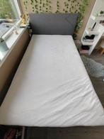 GRATIS nette boxspring 120x200 met nette topper, Huis en Inrichting, Ophalen, Zo goed als nieuw
