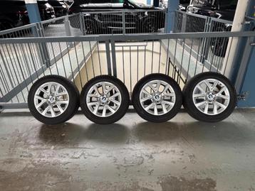 BMW 2 serie velgen 205/60 R17 winterbanden beschikbaar voor biedingen
