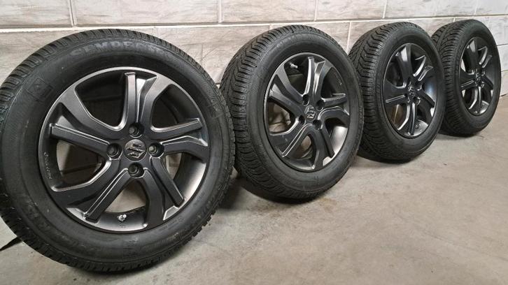 Winterbanden Swift Ignis Splash Baleno Rio Yaris 175/65/15, Auto-onderdelen, Banden en Velgen, Banden en Velgen, Winterbanden