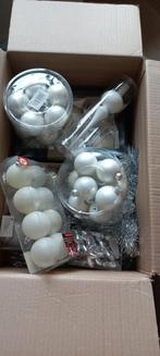 KERSTVERSIERING DOOS VOL! ZILVER/MAT COMPLEET, Diversen, Kerst, Ophalen of Verzenden, Nieuw