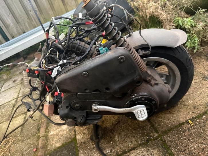 Piaggio vespa lx s zip motorblok 4t 2v onderdelen 50cc, Fietsen en Brommers, Brommeronderdelen | Algemeen, Zo goed als nieuw, Blok