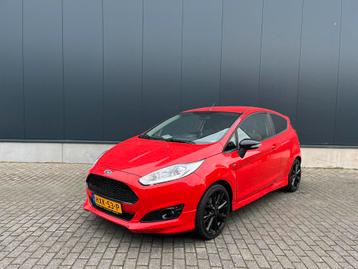 Ford Fiësta 1.0 92KW/125PK 3D 2014 Rood/APK NIEUW/KARBON beschikbaar voor biedingen