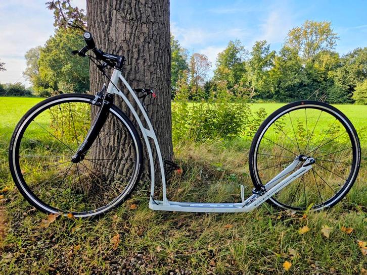 Mibo Revoo I - zo goed als nieuw: € 449, Fietsen en Brommers, Steps, Zo goed als nieuw, Gewone step, Ophalen