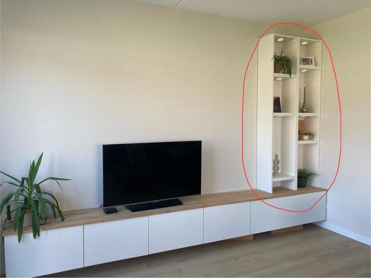 Vakkenkast met draadloze verlichting en dimmer, Huis en Inrichting, Kasten | Wandmeubels, Zo goed als nieuw, 150 tot 200 cm, Minder dan 150 cm