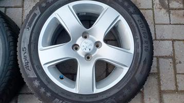 Winterbanden peugeot 3008 215 60 16 alu velgen  4x108 beschikbaar voor biedingen