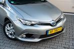 Toyota Auris 1.8 Hybrid Executive DEALERONDERHOUDEN, 65 €/maand, 28 km/l, Gebruikt, 4 cilinders