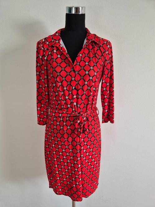 J394 - Rood-zwarte Angelle Milan jurk maat L (1), Kleding | Dames, Jurken, Zo goed als nieuw, Maat 38/40 (M), Rood, Onder de knie