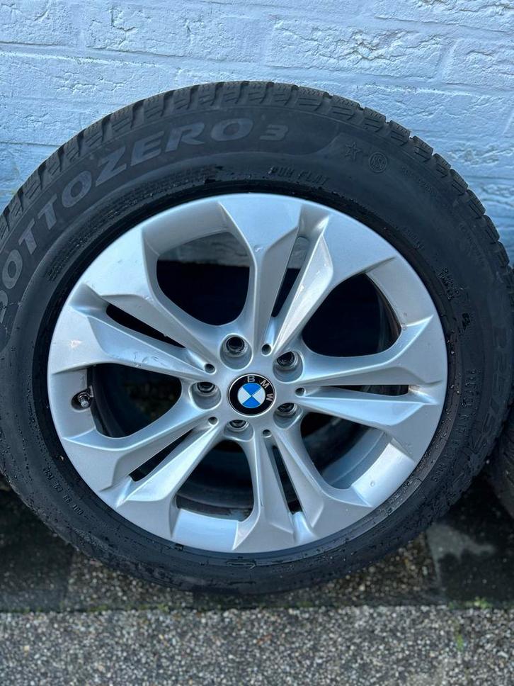 BMW X1 originele Velgen Set met Pirelli Winterbanden Runflat, Auto-onderdelen, Banden en Velgen, Banden en Velgen, Winterbanden