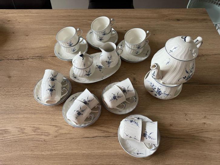 villeroy en boch servies 33 delig vieux luxembourg, Huis en Inrichting, Keuken | Servies, Zo goed als nieuw, Kop(pen) en/of Schotel(s)