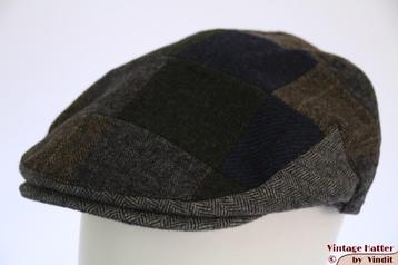 Platte pet Hawkins blauw grijs groen patchwork 57 58, 59, 60 beschikbaar voor biedingen