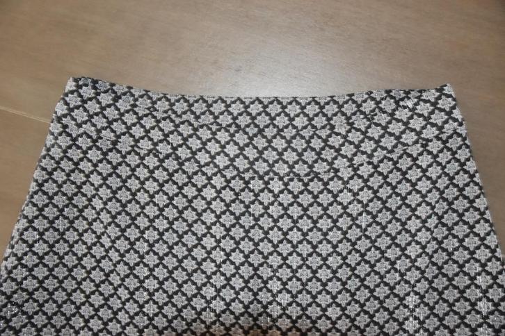 Mooie rok van Tramontana, Kleding | Dames, Rokken, Nieuw, Maat 42/44 (L), Zwart, Onder de knie, Ophalen of Verzenden