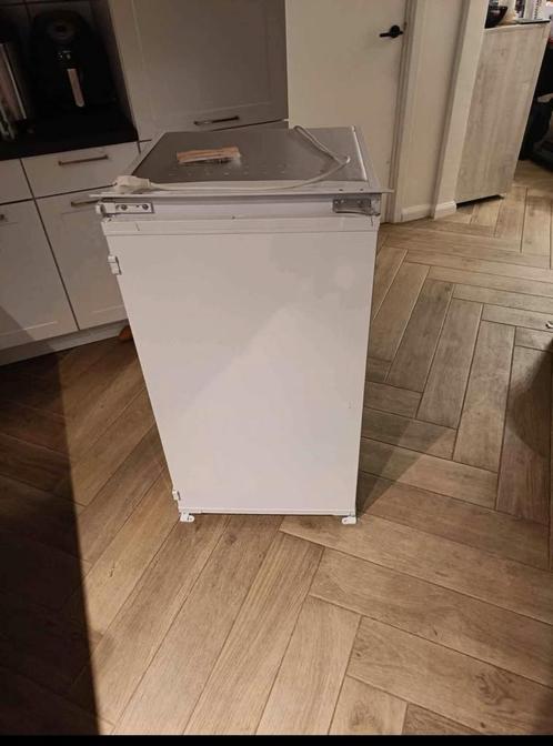 Inbouwkoelkast BEKO 100cm lang, 54cm breed en 49 cm diep, Witgoed en Apparatuur, Vriezers en Diepvrieskisten, Zo goed als nieuw