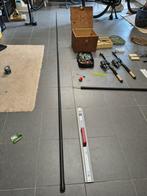 2 hengels en viskist met toebehoren, Watersport en Boten, Ophalen of Verzenden, Gebruikt, Vaste hengel