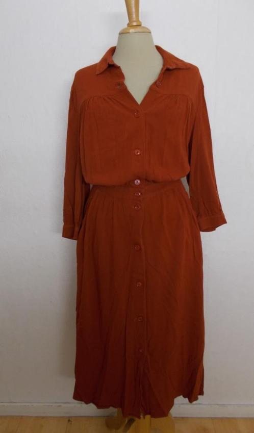 Mooie roestbruine maxi jurk van Sessun! L, Kleding | Dames, Jurken, Zo goed als nieuw, Maat 42/44 (L), Bruin, Onder de knie, Verzenden