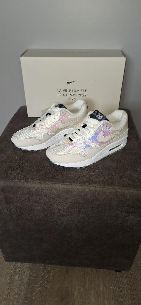 Nike Air Max 1 LA VILLE LUMIERE 38,5 | Nieuw in doos!, Kleding | Dames, Schoenen, Nieuw, Sneakers of Gympen, Wit, Ophalen of Verzenden
