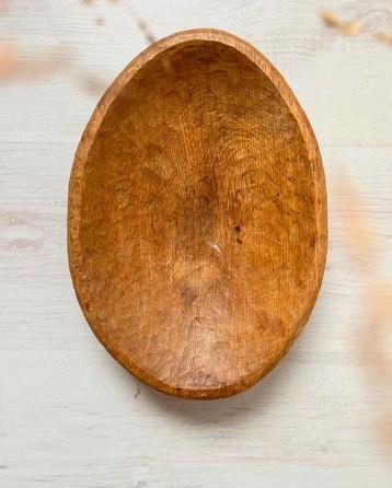 Vintage houten schaal beschikbaar voor biedingen