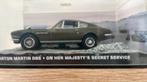 James Bond modelauto Aston Martin DBS met bijbehorende boek, Ophalen of Verzenden, Nieuw, Auto, Overige merken